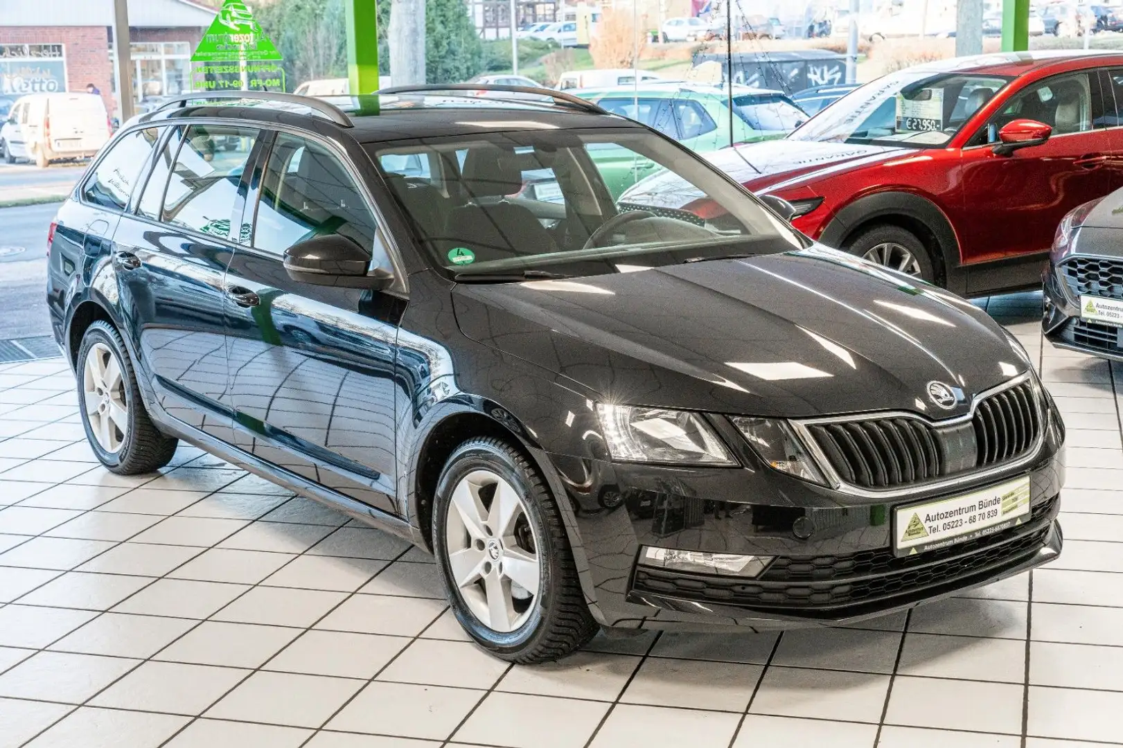 Skoda Octavia Combi Ambition 1.0 TSI Benzin Automatik Schwarz - 1