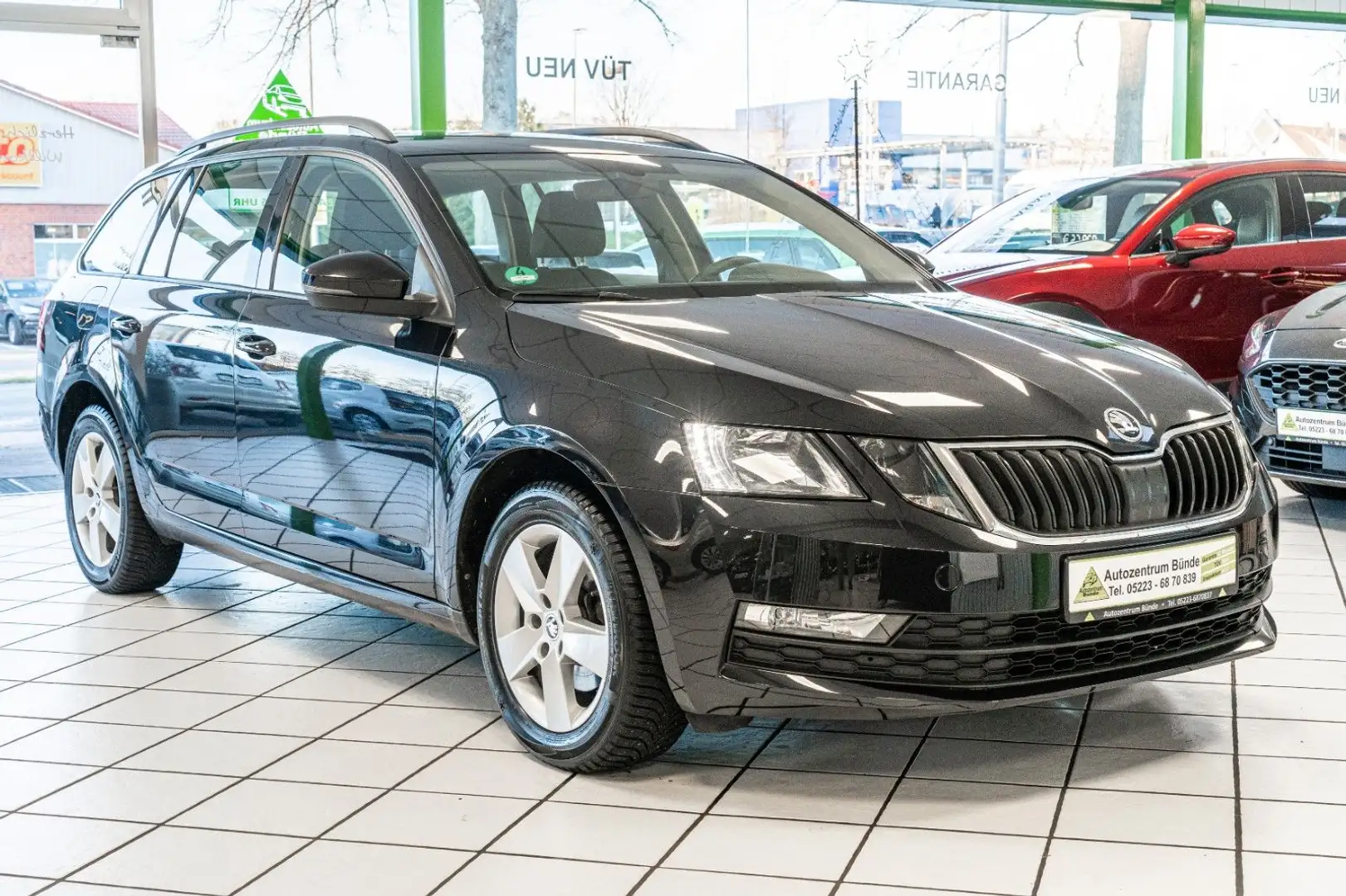 Skoda Octavia Combi Ambition 1.0 TSI Benzin Automatik Schwarz - 2