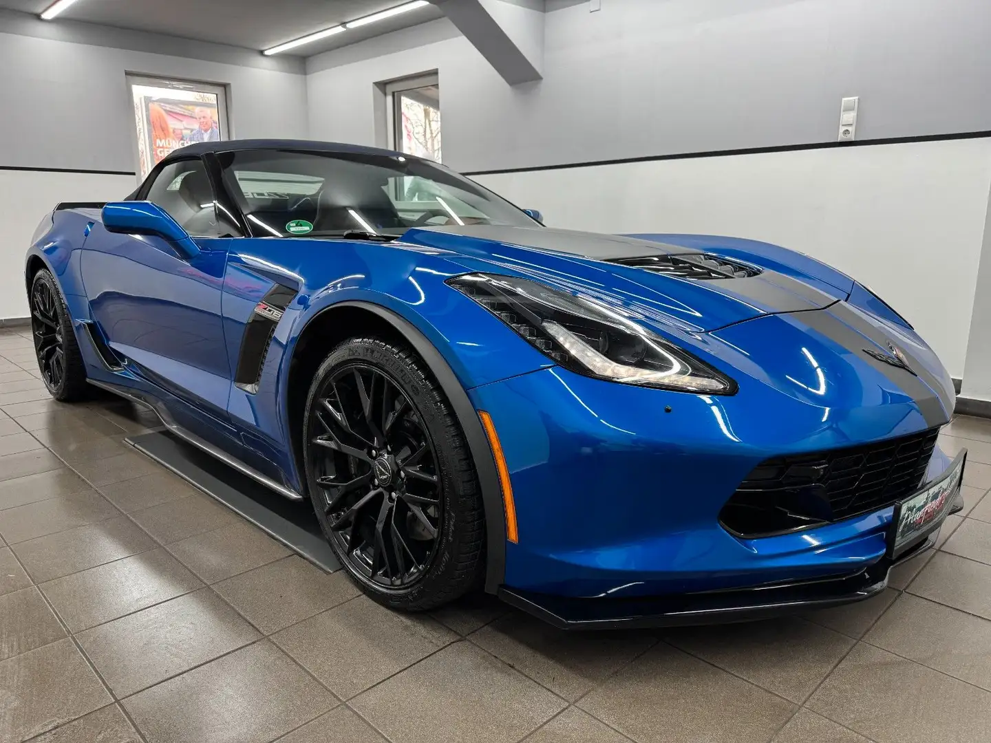 Corvette Z06 Corvette 2LZ Z06 Cabrio/Headup/360°/Bose/Sbl+Hz/ Blau - 2