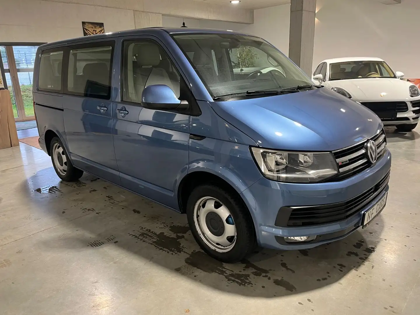 Volkswagen T6 Caravelle Comfortline 2.0TDI DSG 4-Motion Mws Blau - 2