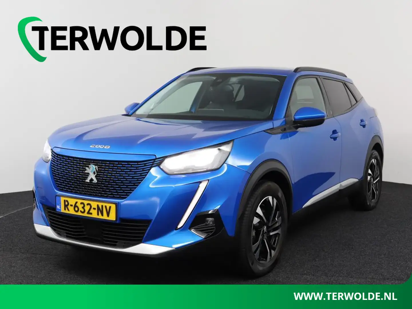 Peugeot e-2008 EV Allure Pack 50 kWh Navigatie | Cruise Control | Modrá - 1