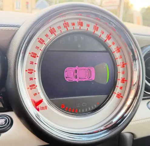 Mini Cooper view 12