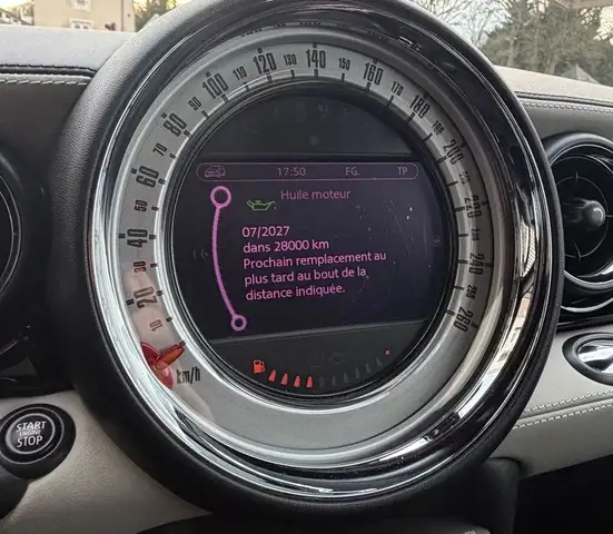 Mini Cooper view 14
