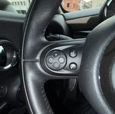 Mini Cooper view 15