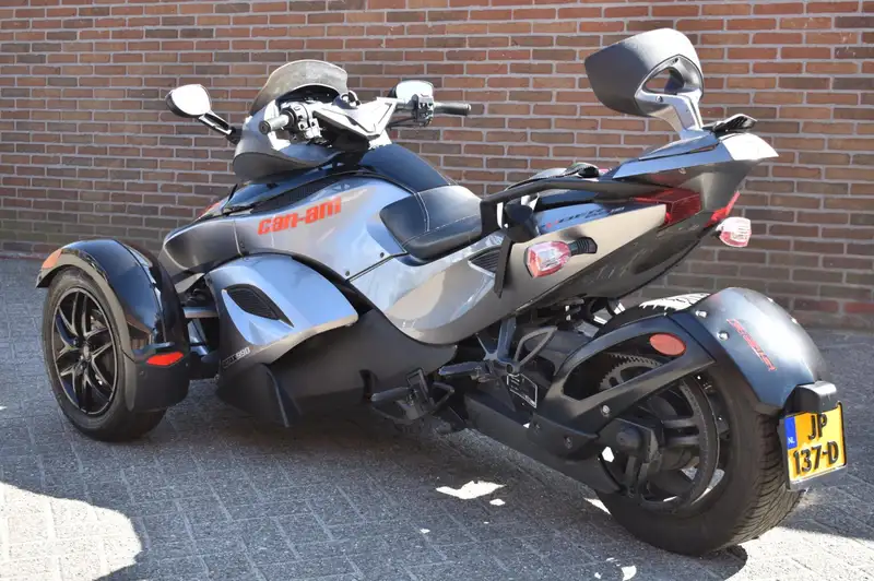 Bombardier CAN-AM Spyder RRS - foto 3