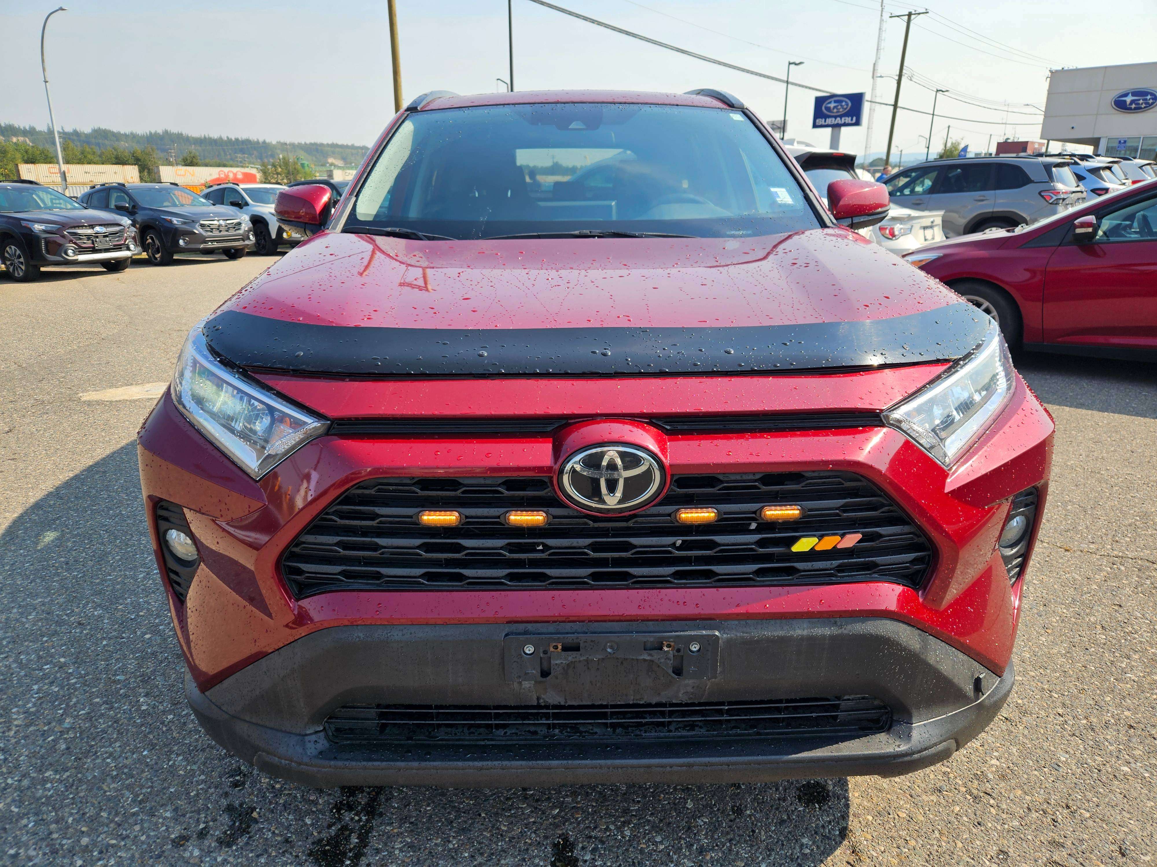 2020 Toyota RAV4 XLE | AWD | Heated Front Seats | Power Sunroof — снимка 1