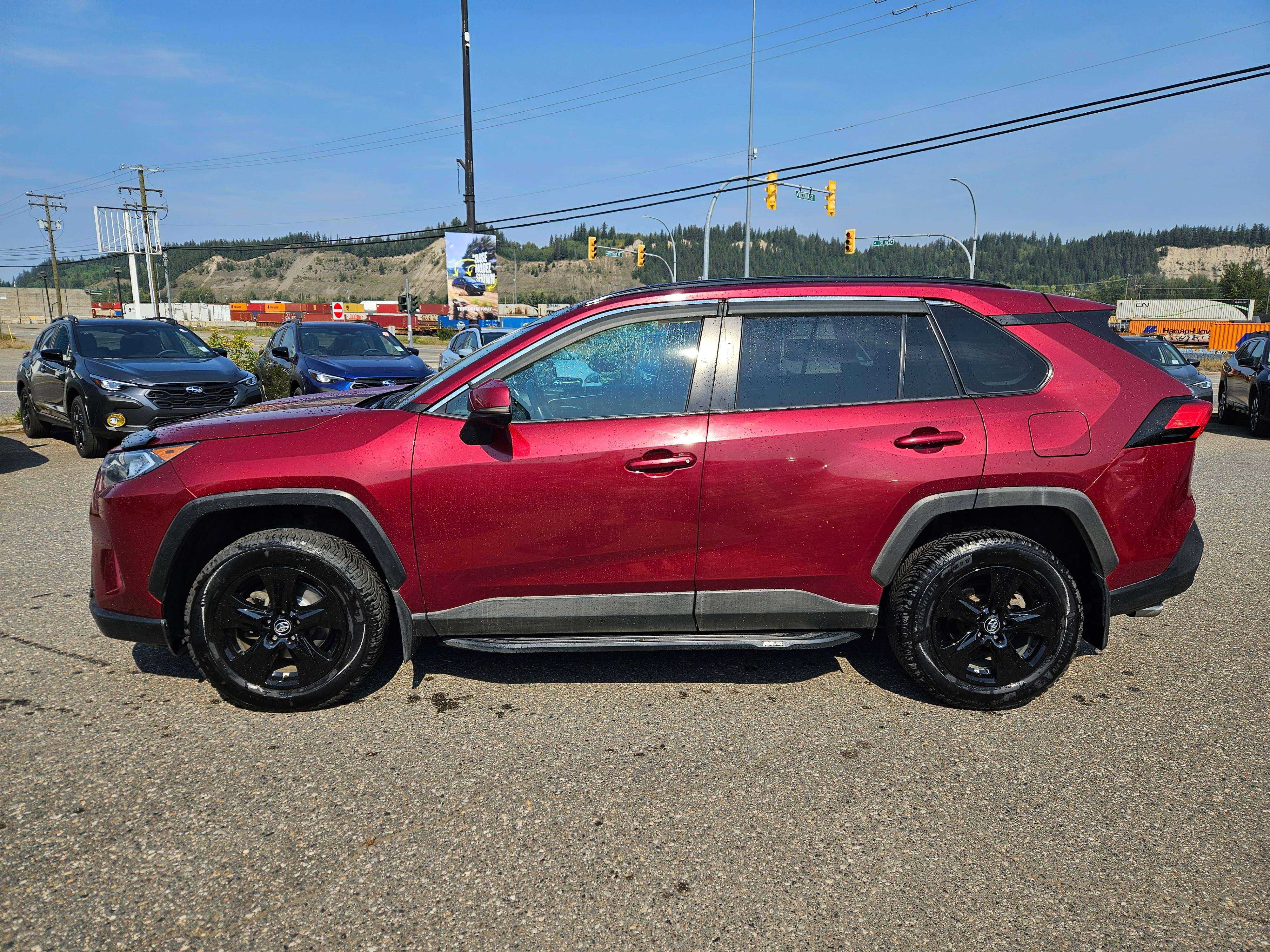 2020 Toyota RAV4 XLE | AWD | Heated Front Seats | Power Sunroof — снимка 1