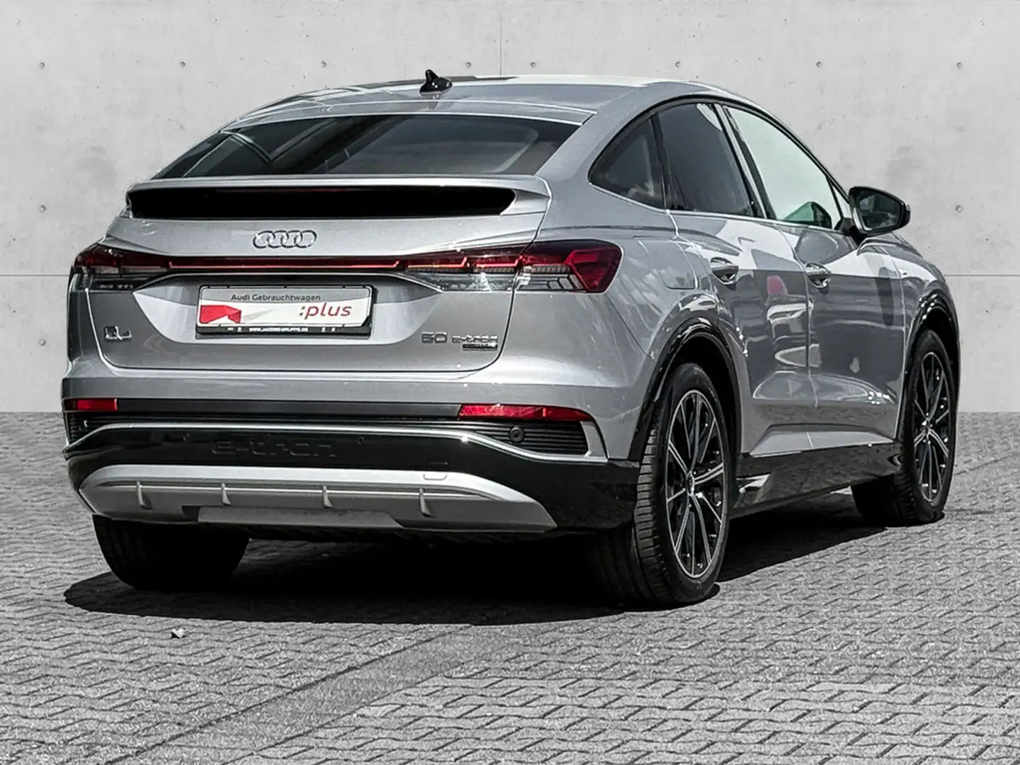 Audi Q4 e-tron Silber - 2