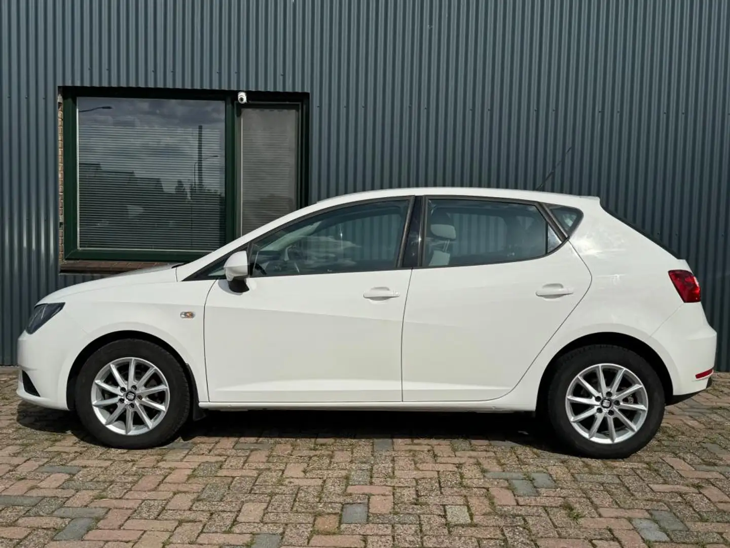 SEAT Ibiza 1.2 TSI Style Dynamic Weiß - 2