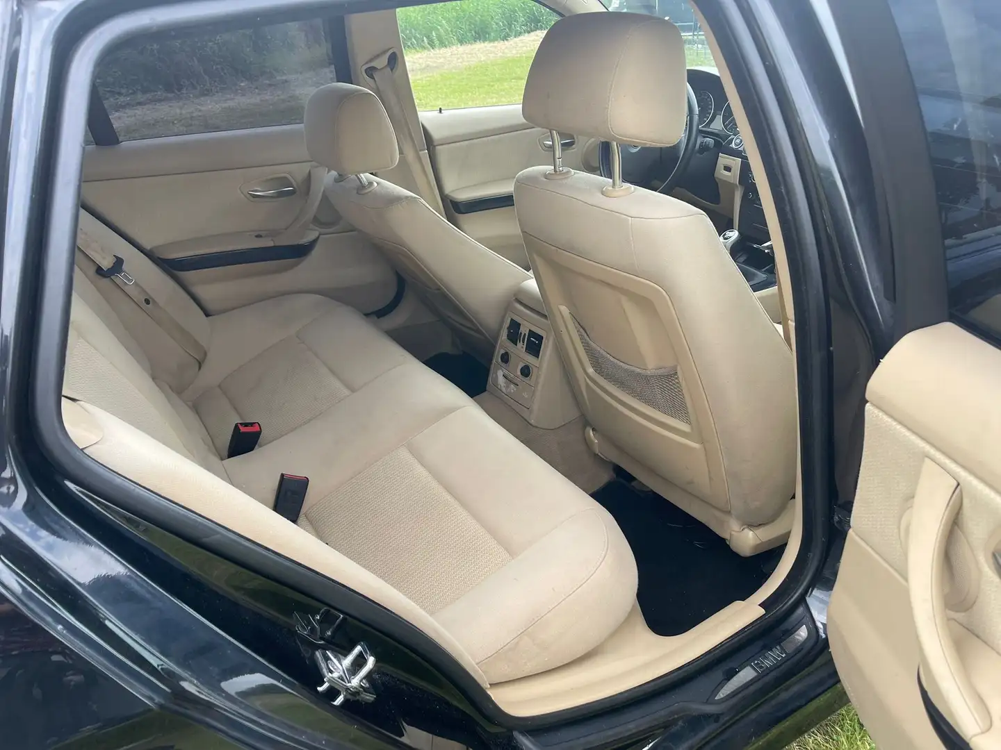 BMW 330 330 318i Business Line Zwart - 1