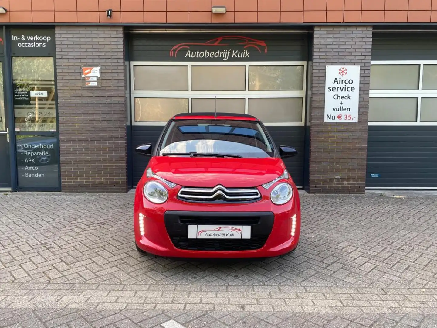 Citroen C1 1.2 PureTech Airscape Shine cabriolet Rood - 1
