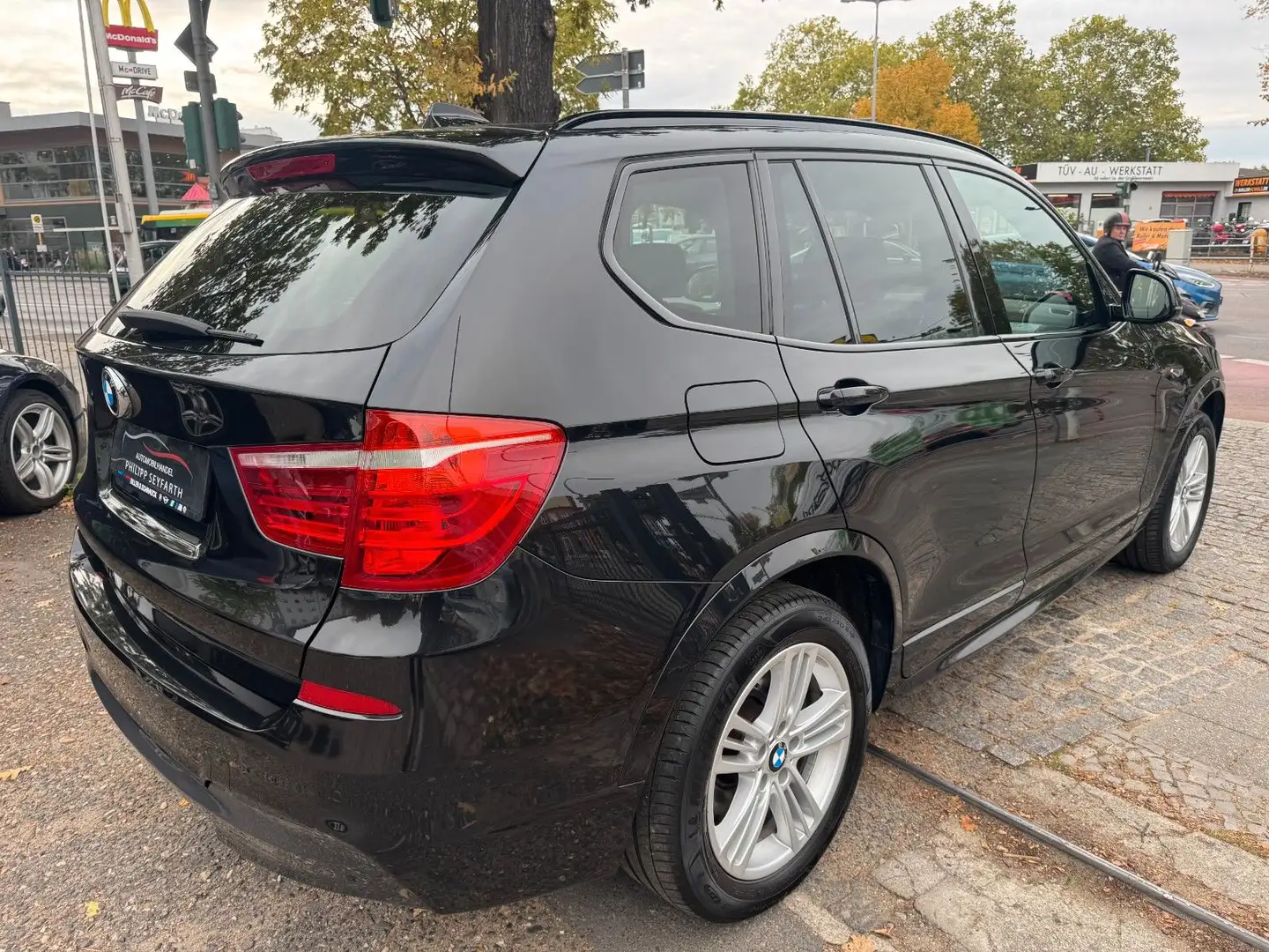 BMW X3 30d*M-SPORTPAKET*PANO*HUD*HARMAN/KARDON Schwarz - 2