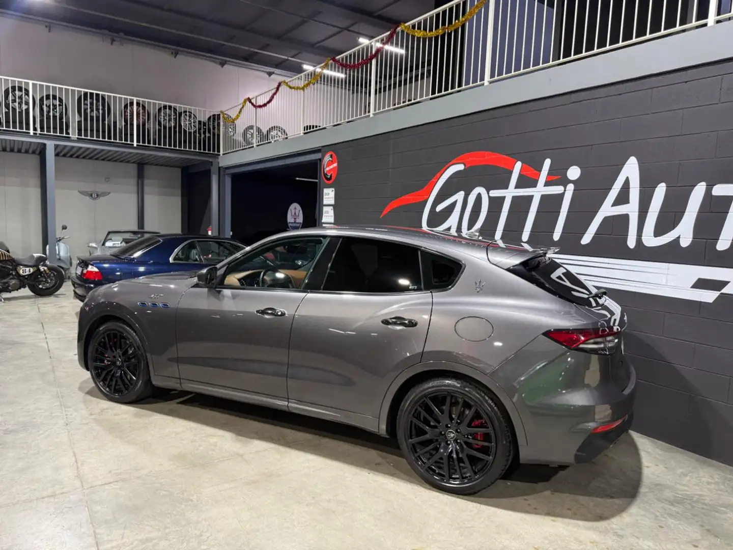 Maserati Levante IVA ESPOSTA GRAN SPORT UNICOPROPRIETARIO SERVICE Grigio - 2
