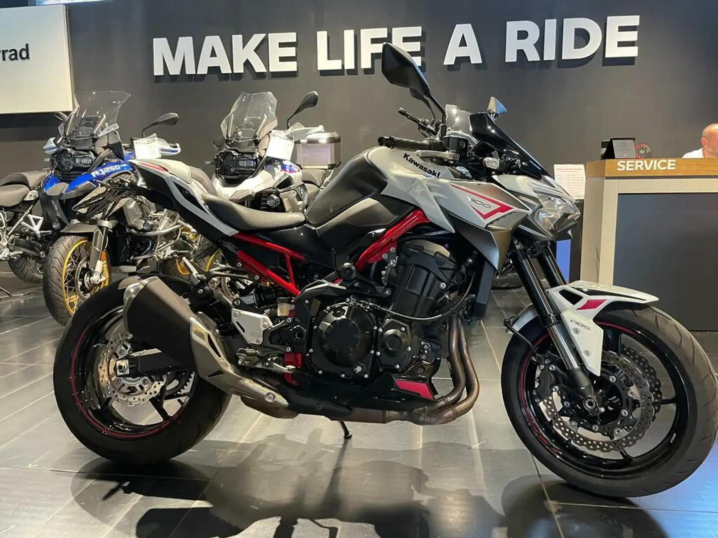 Kawasaki Z 900 dep.A2 my21 - 1