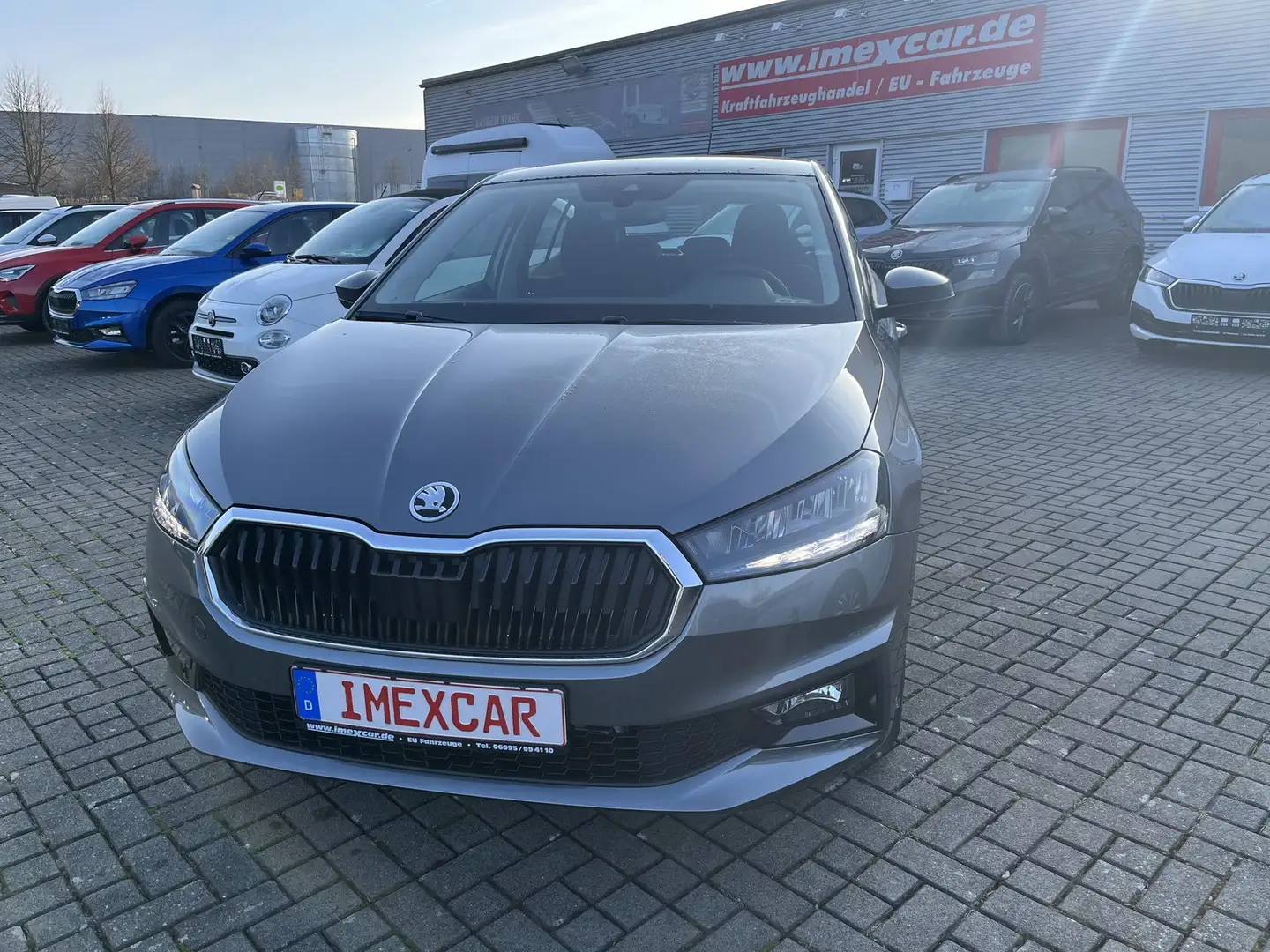 Skoda Fabia 1,0 TSI Selection Plus + Klima + Kamera + PDC + Si Grau - 1