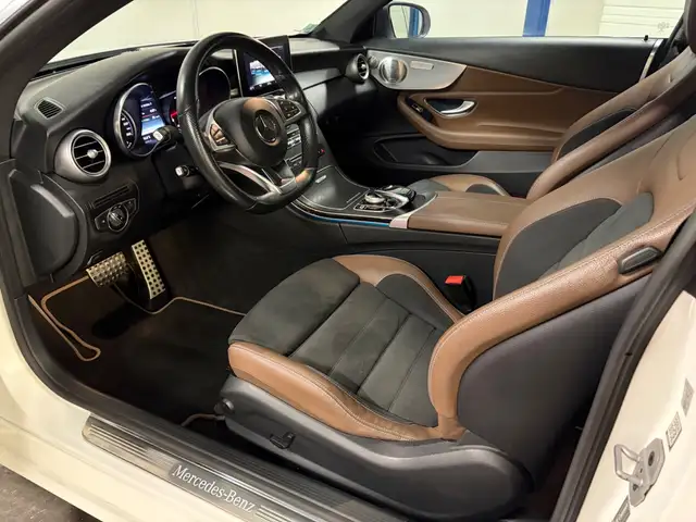 Mercedes-Benz 250 view 7