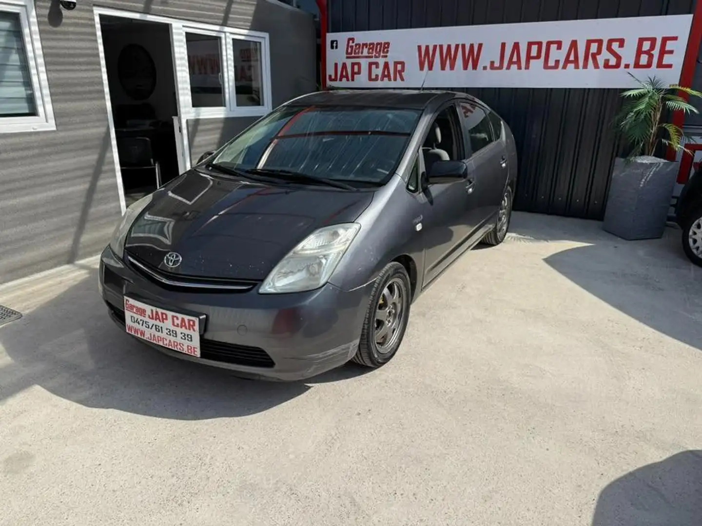 Toyota Prius Hybrid 1.5i VVT-i 16v THS Sol Grijs - 2