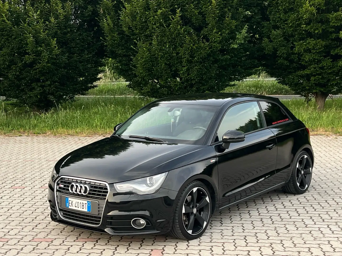 Audi A1 1.6 tdi Ambition 105cv - 1