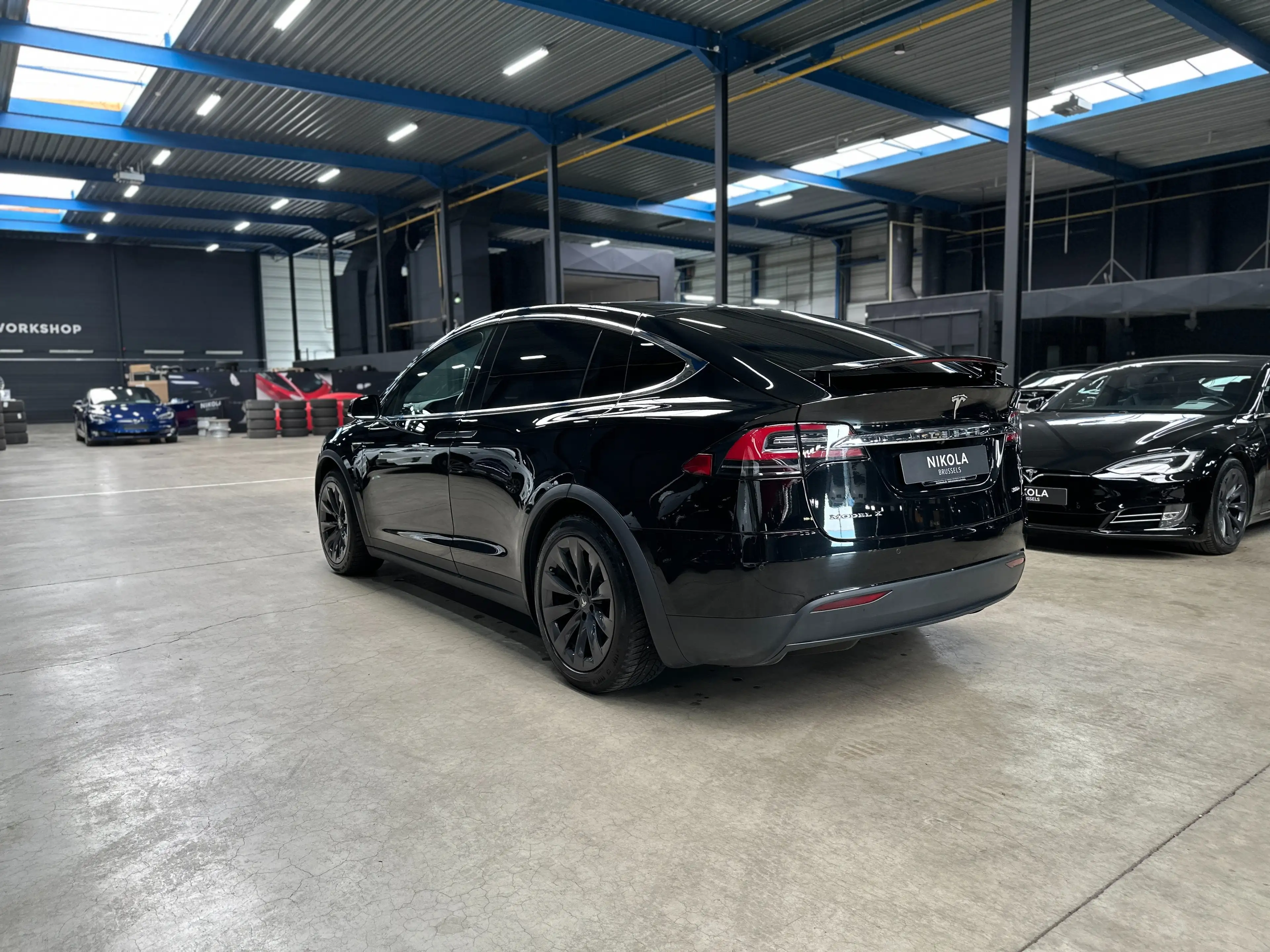 Tesla Model X LONG RANGE 100D - TOW HOOK - AUTOPILOT - CARBON — photo 6