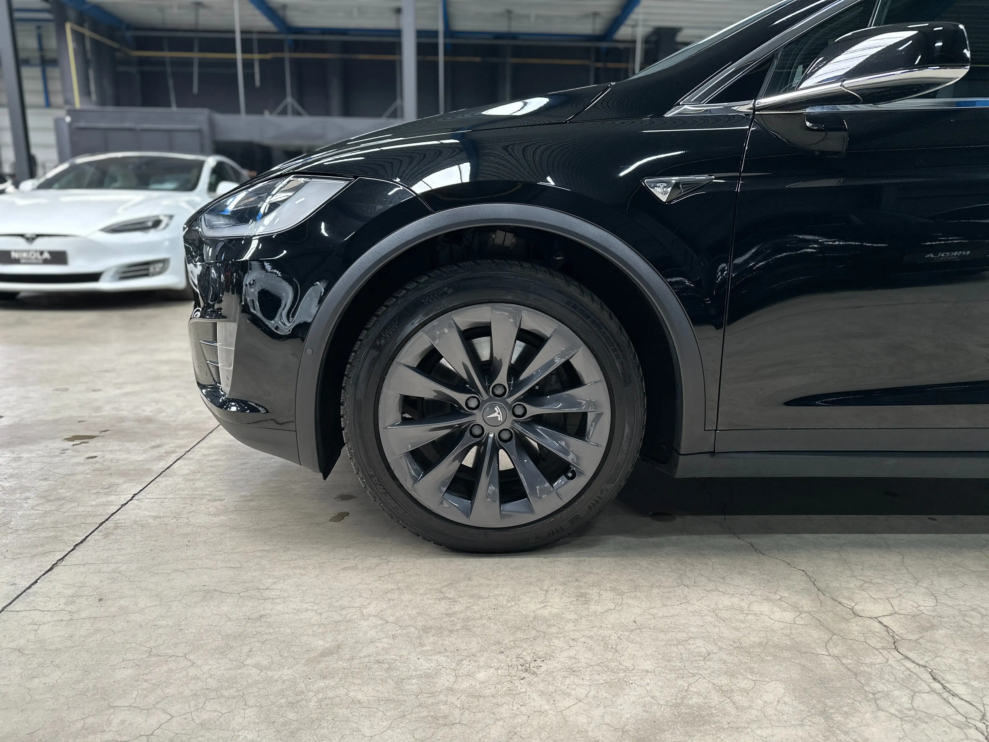 Tesla Model X LONG RANGE 100D - TOW HOOK - AUTOPILOT - CARBON — photo 4