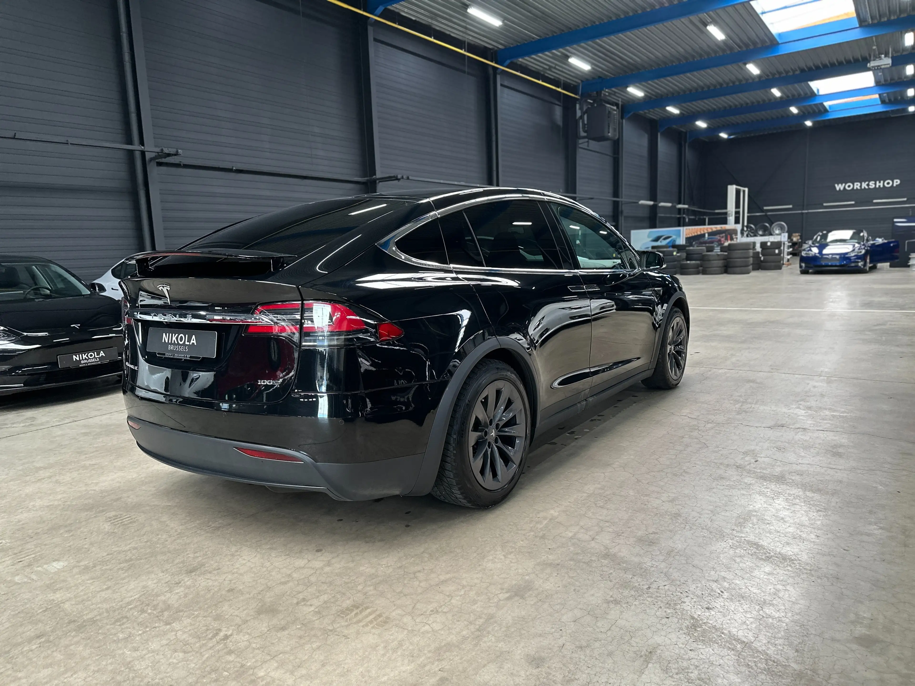 Tesla Model X LONG RANGE 100D - TOW HOOK - AUTOPILOT - CARBON — photo 8