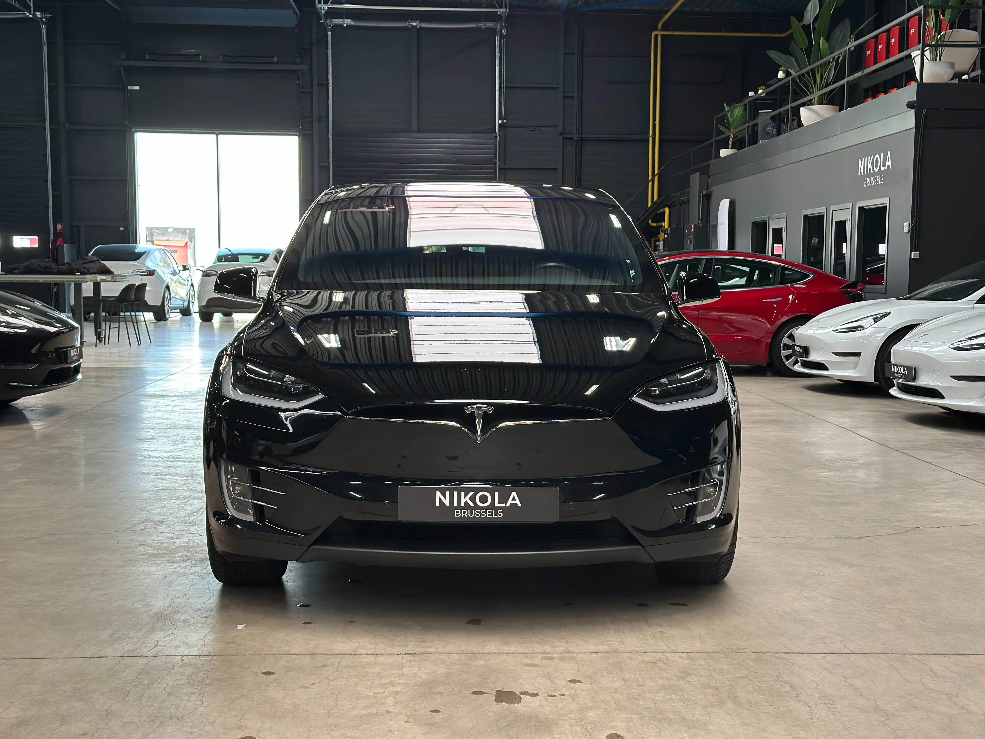 Tesla Model X LONG RANGE 100D - TOW HOOK - AUTOPILOT - CARBON — photo 2