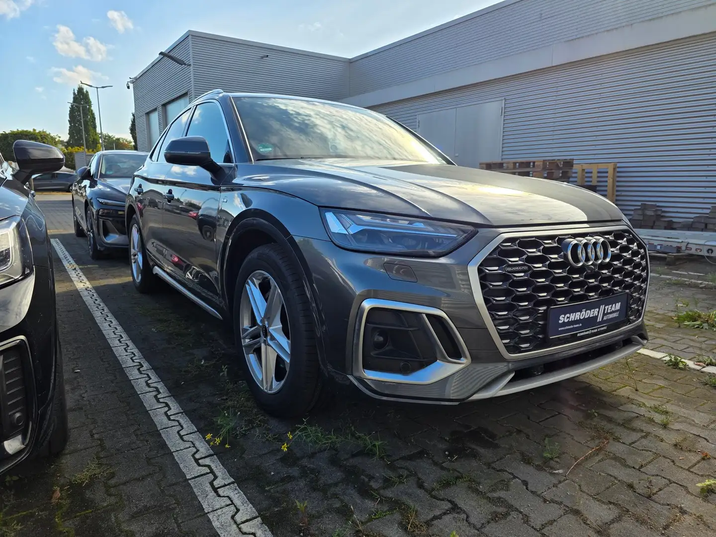 Audi Q5 Sportback 50 TDI qu S line Navi Luft Pano Matri Gris - 2