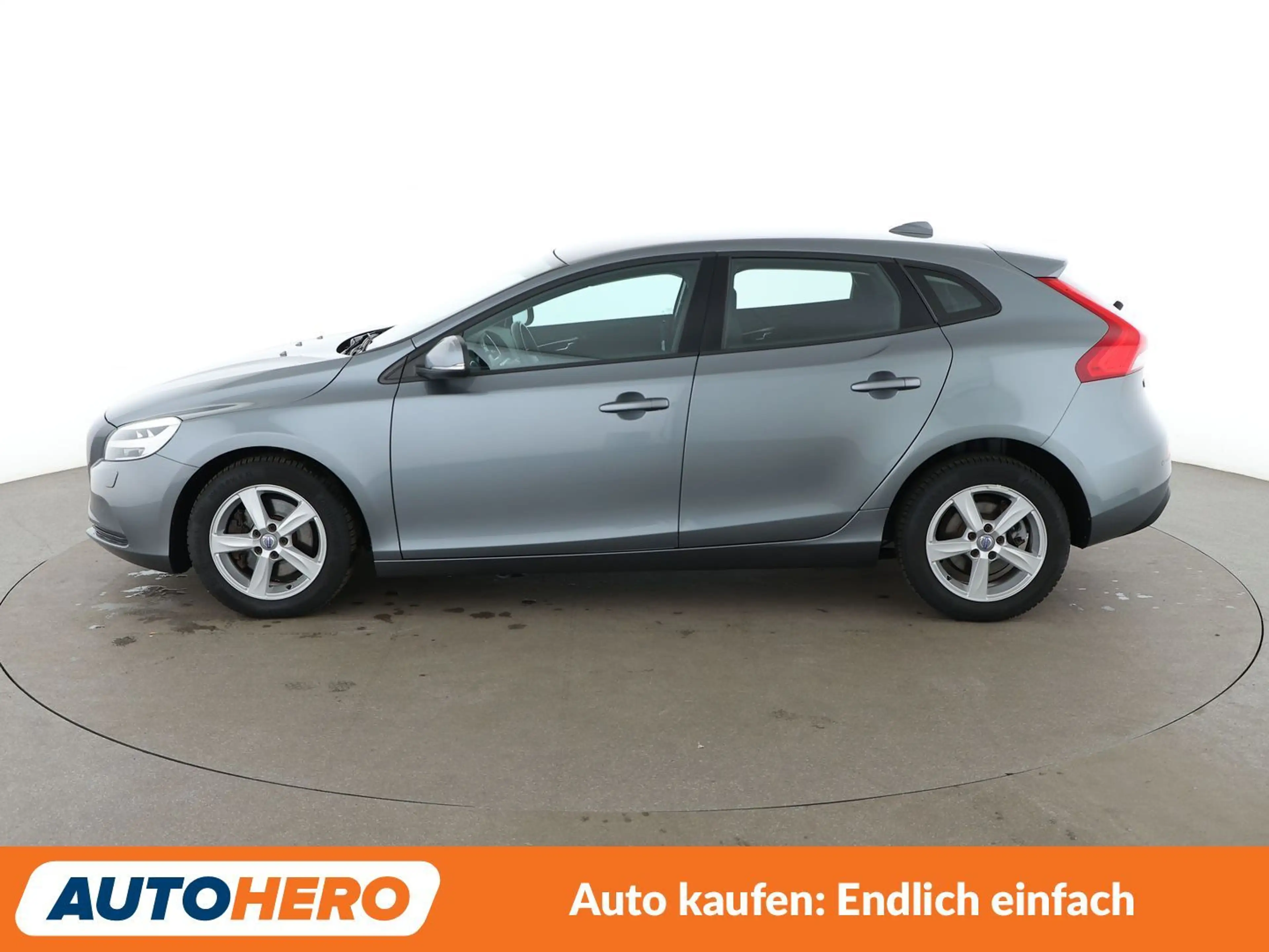 Volvo V40 2.0 T2 Momentum*NAV*LED*TEMPO*PDC*SHZ*BT* — photo 3