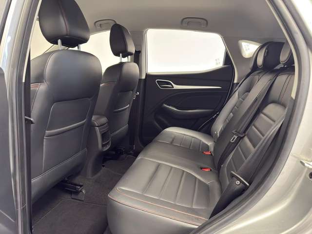 MG ZS — photo 15