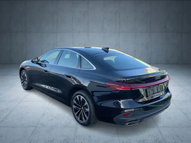 Audi A5 view 4