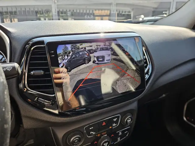Jeep Compass view 14