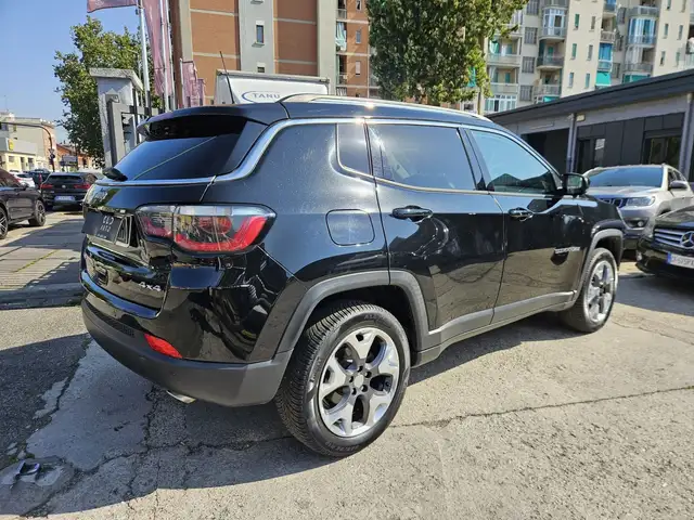 Jeep Compass view 4
