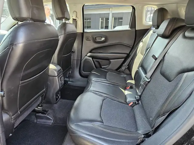 Jeep Compass view 11