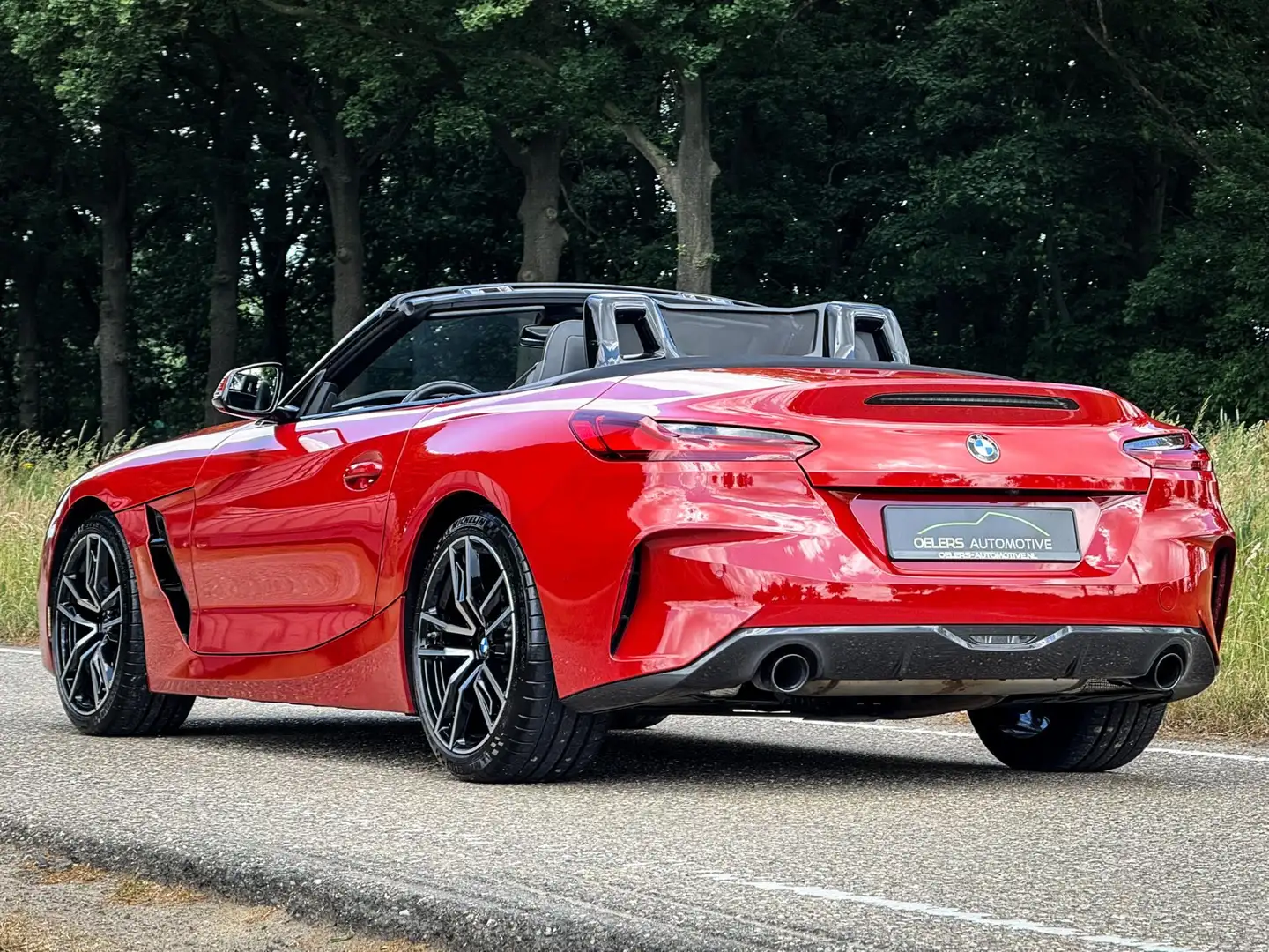 BMW Z4 Roadster SDrive30i High Executive M-Sport | Virtua Červená - 2