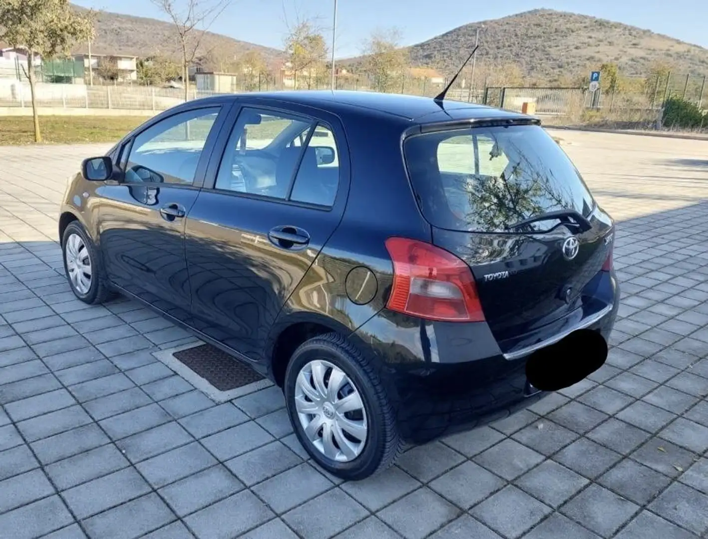 Toyota Yaris Yaris 1.3iLinea Sol A - 1