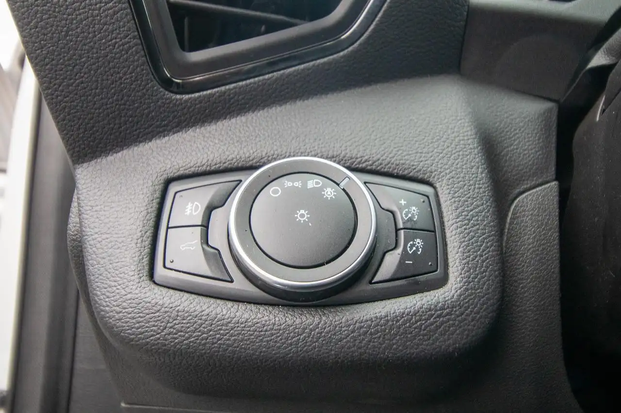 Ford Escape снимка Ford Escape