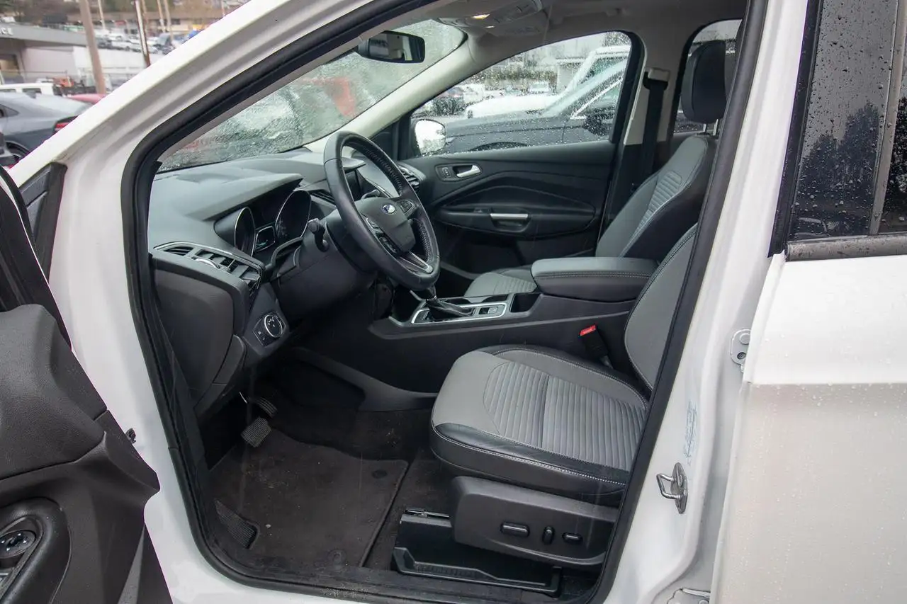 Ford Escape снимка Ford Escape