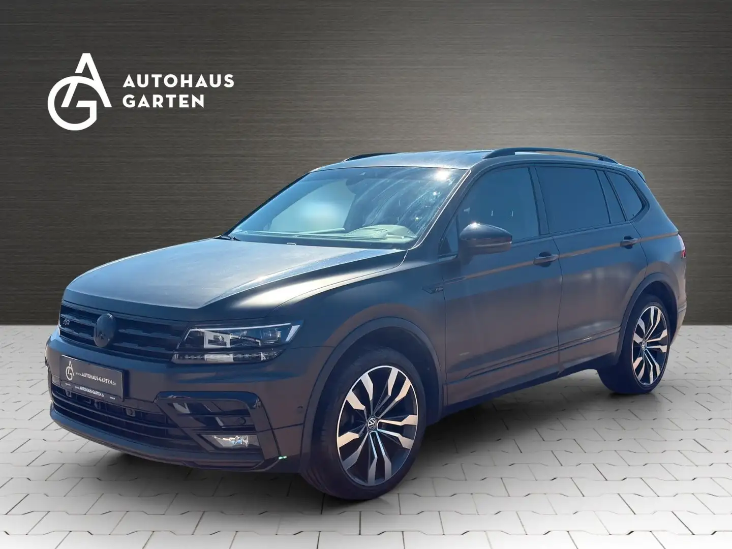 Volkswagen Tiguan Allspace Tiguan 2.0TDI Allspace R-Line 4Motion LED Navi Grijs - 1