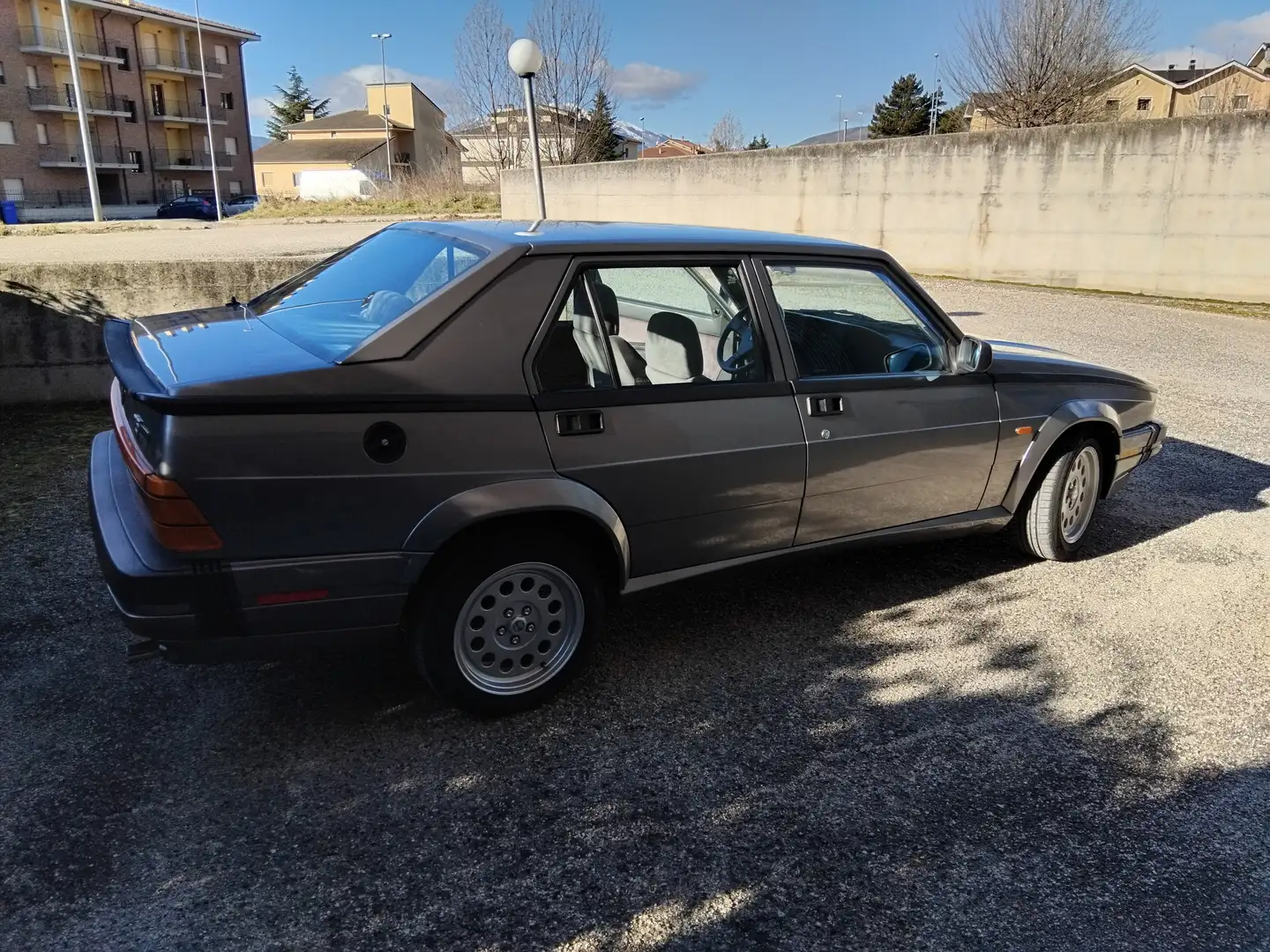 Alfa Romeo 75 75 1.8t America - 2
