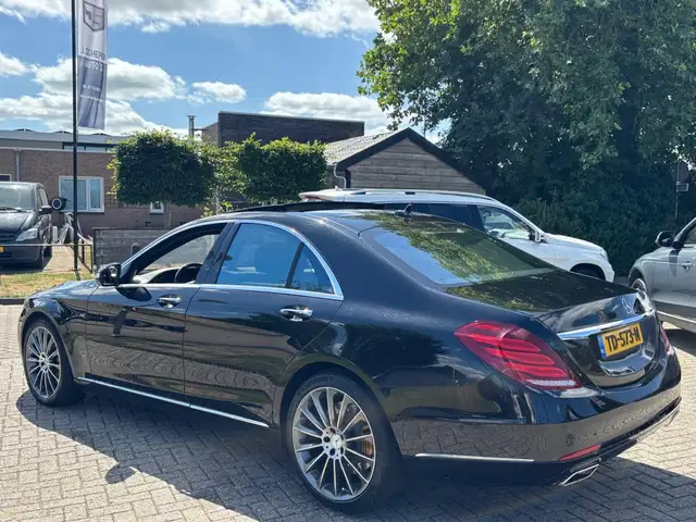 Mercedes-Benz S-Class view 9