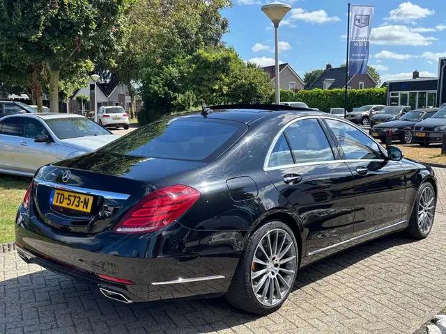 Mercedes-Benz S-Class view 7