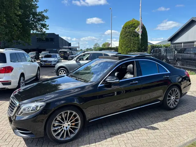 Mercedes-Benz S-Class view 5