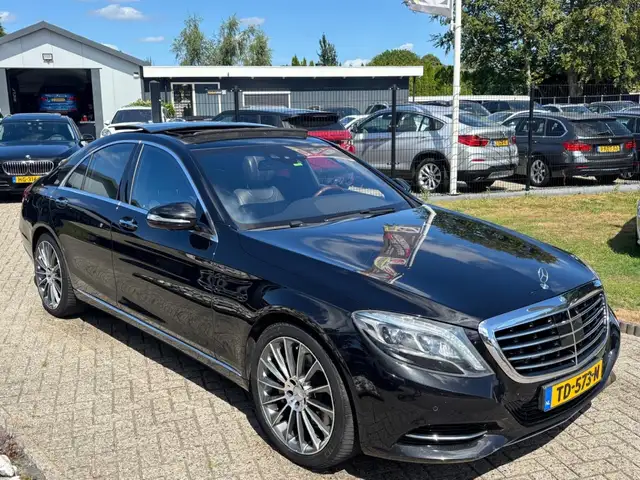 Mercedes-Benz S-Class view 4