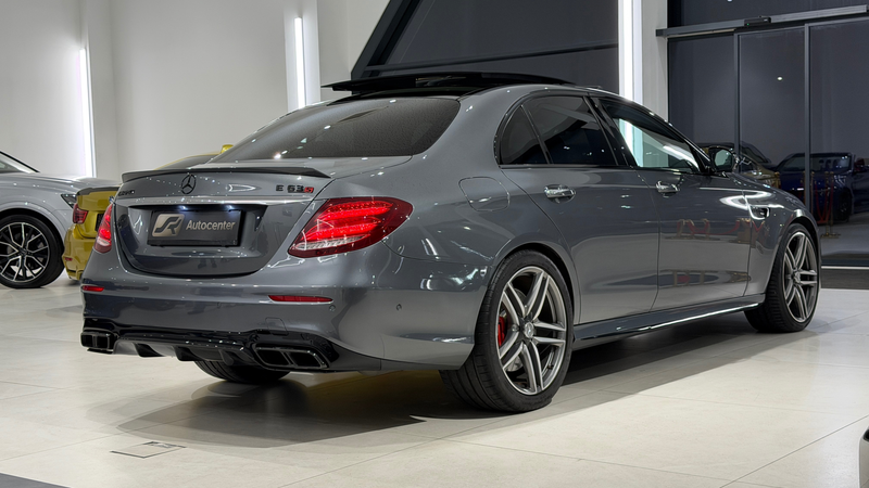 Mercedes-Benz E 63 AMG AMG E 63 S 4Matic AMG Speedshift 9G-MCT — photo 11