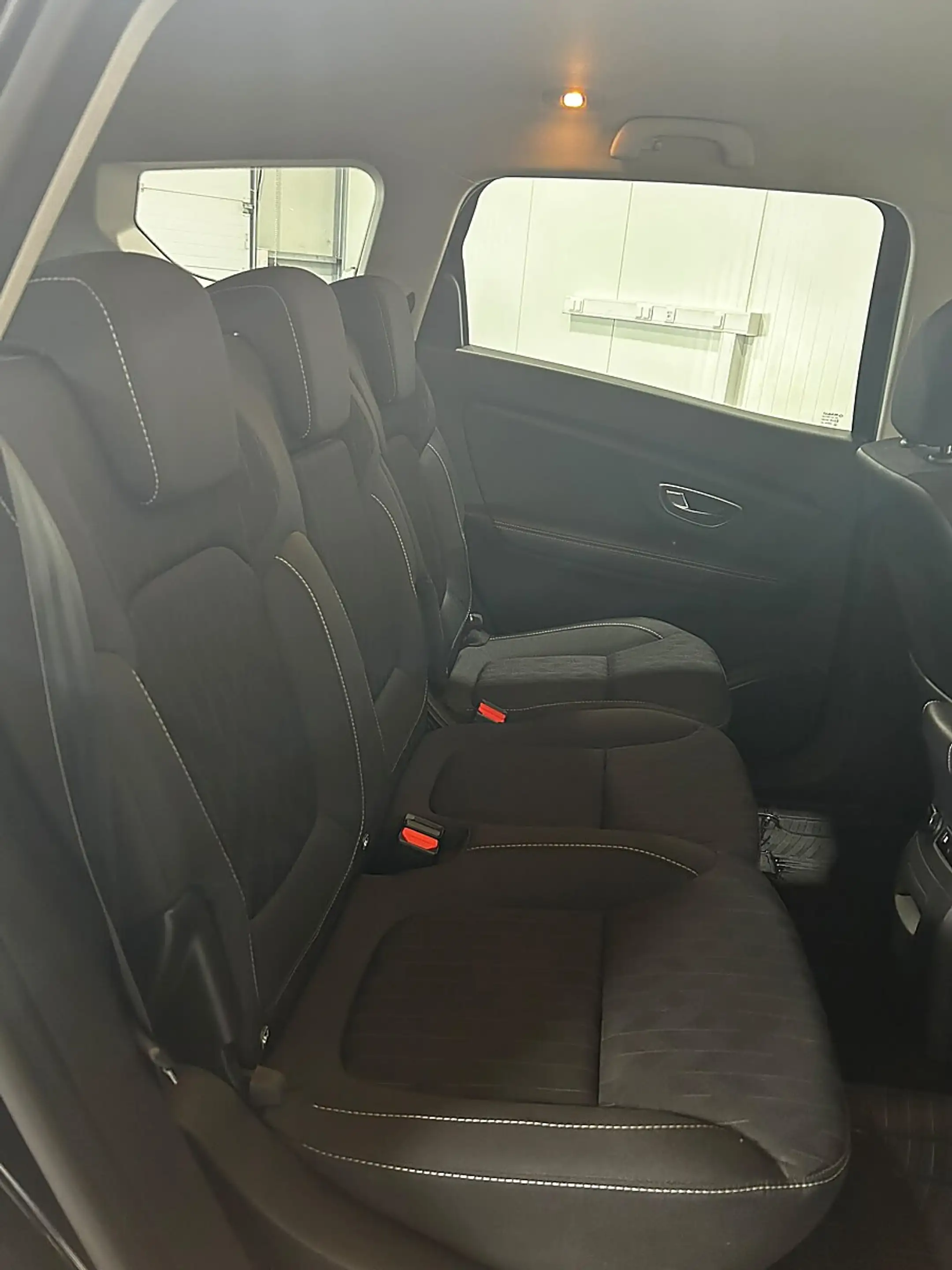 Renault Grand Scenic Grand Scénic TCe 140 PF Limited//AHK//NAVI//PDC... — photo 13