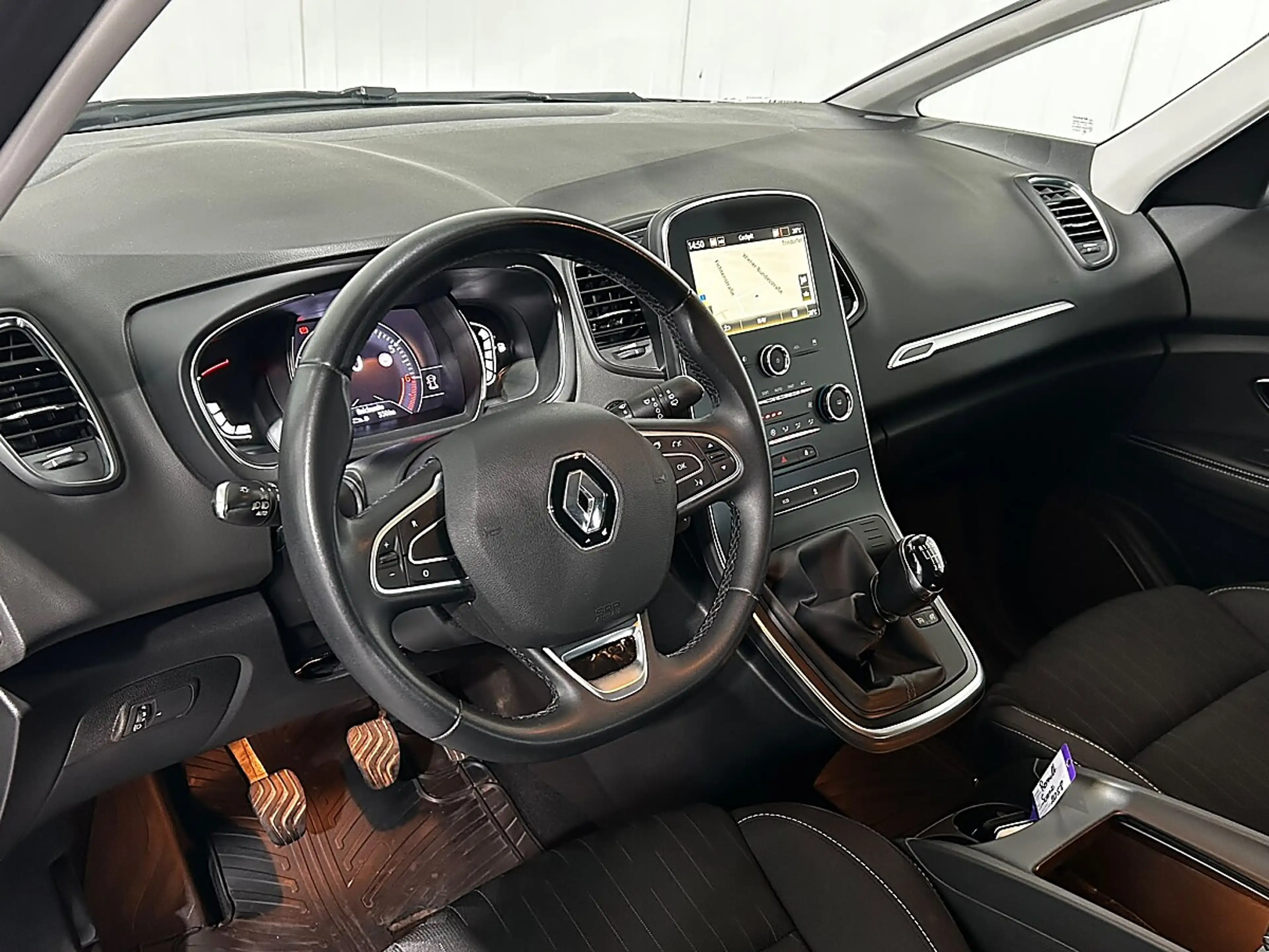 Renault Grand Scenic Grand Scénic TCe 140 PF Limited//AHK//NAVI//PDC... — photo 9