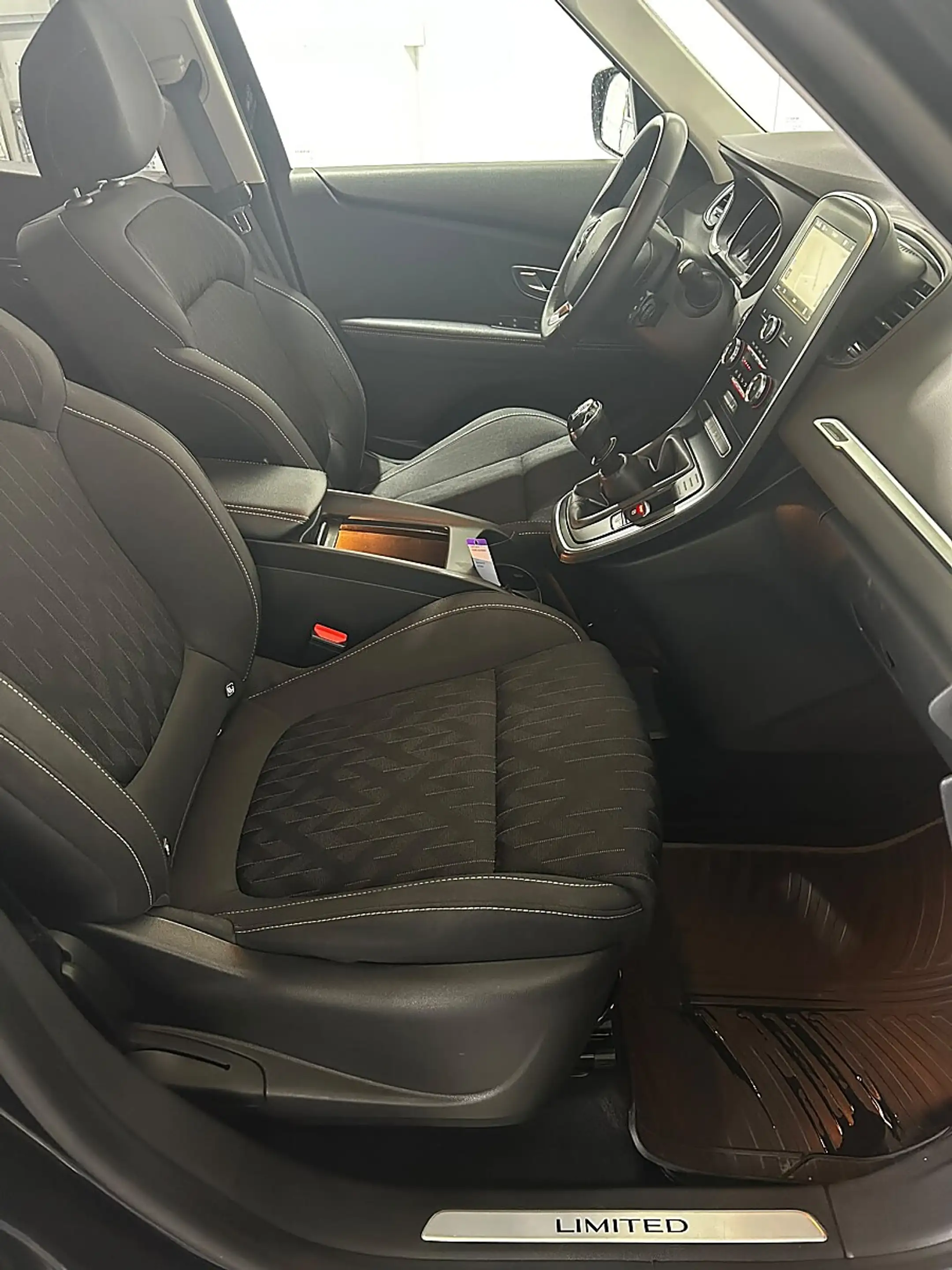 Renault Grand Scenic Grand Scénic TCe 140 PF Limited//AHK//NAVI//PDC... — photo 12