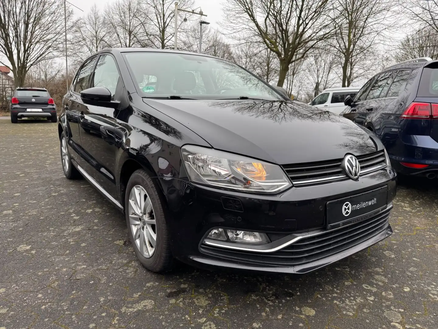 Volkswagen Polo V Comfortline 1.4 TDI SHZG PDC HU NEU Schwarz - 1