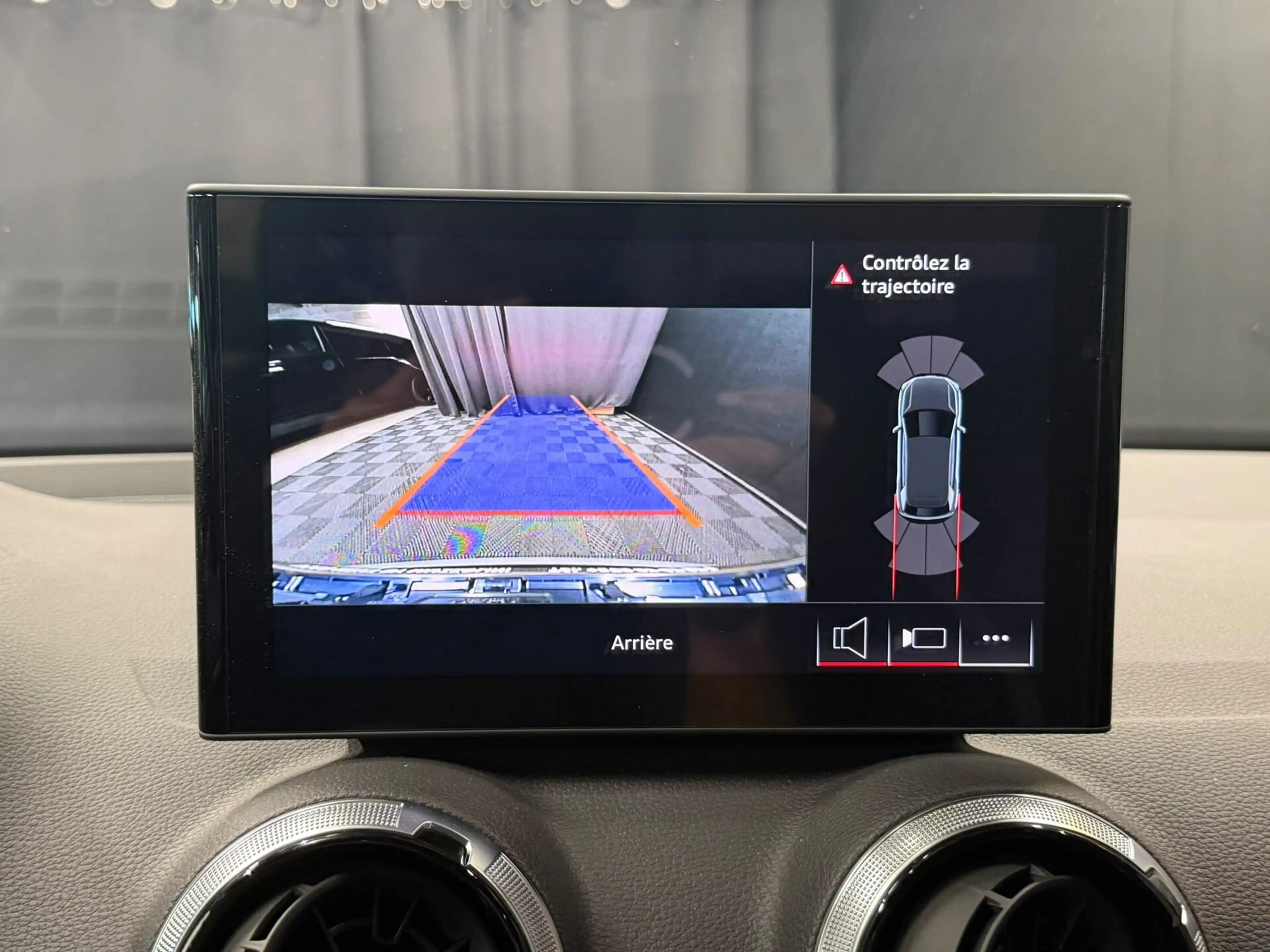 Audi Q2 35 TFSI 150cv S-line S-tronic — photo 10