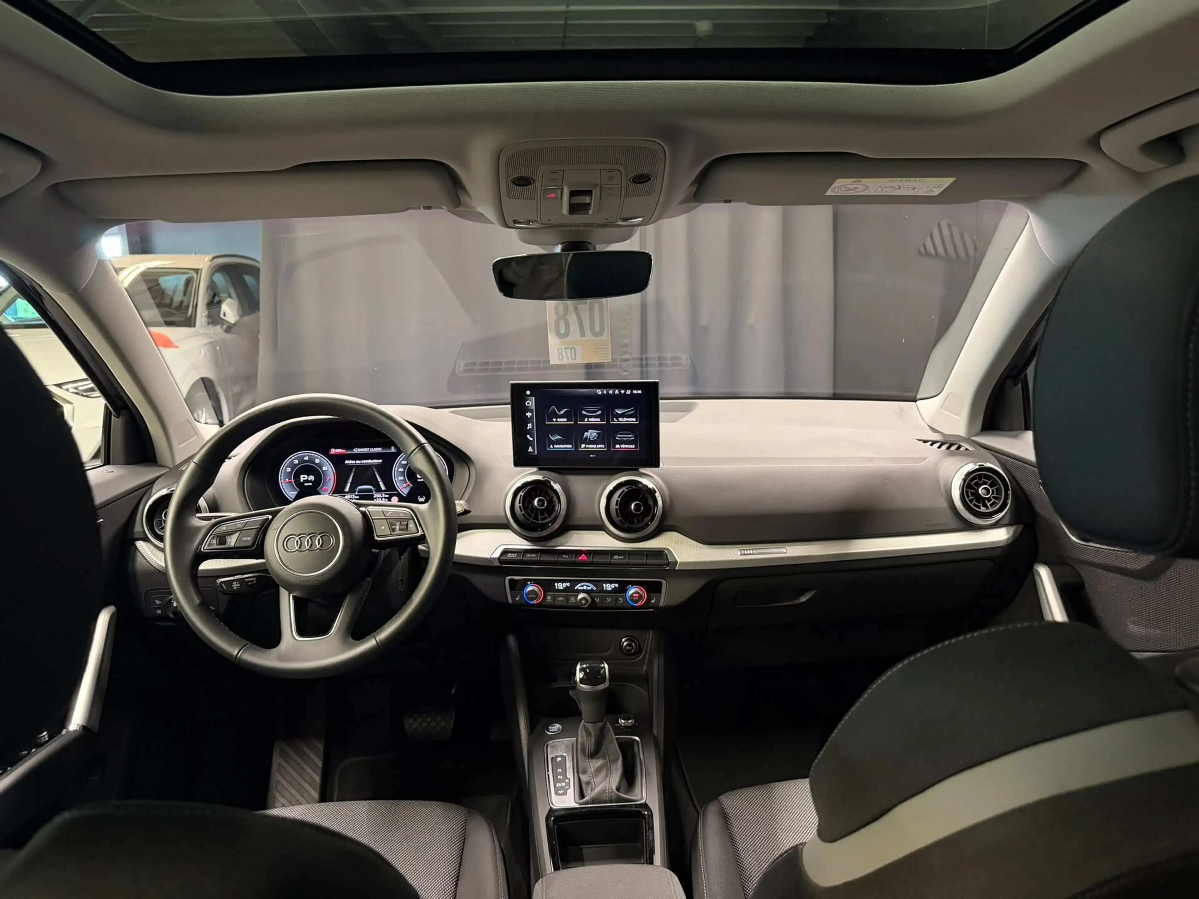 Audi Q2 35 TFSI 150cv S-line S-tronic — photo 2